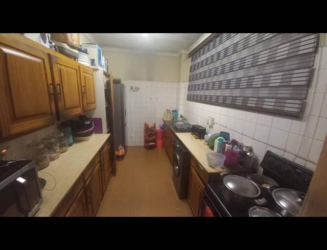 2 BEDROOM APARTMENT FOR SALE IN PRETORIA WEST